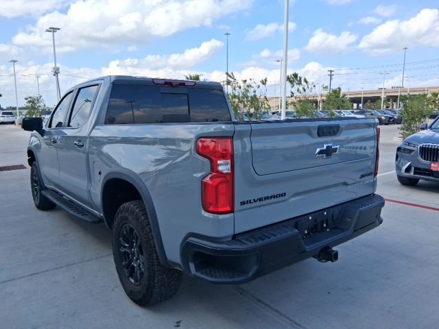 Used 2024 Chevrolet Silverado 1500 ZR2 w/ Technology Package AWD/4WD image 4