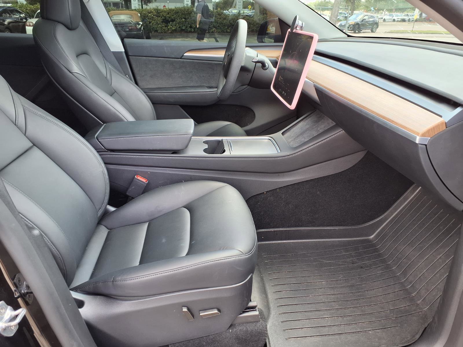 Used 2025 Tesla Model Y Performance AWD/4WD image 9