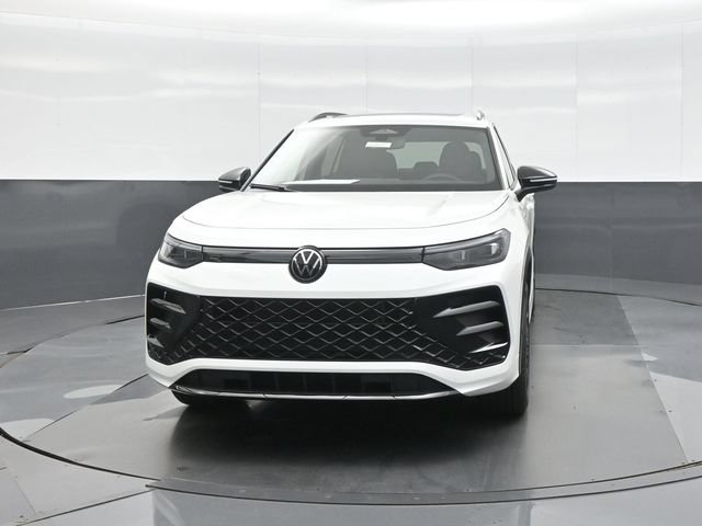 New 2026 Volkswagen Tiguan SE R-Line AWD/4WD image 2
