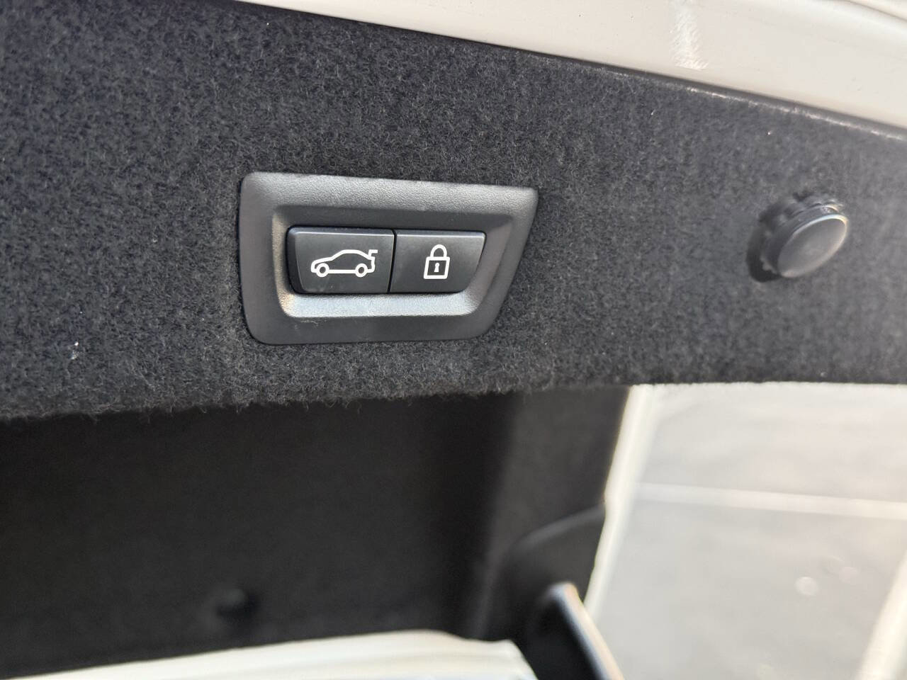 Used 2018 BMW 740i RWD image 38