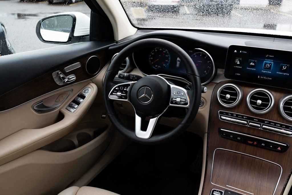Used 2022 Mercedes-Benz GLC 300 4MATIC image 9