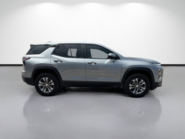 Used 2026 Chevrolet Equinox LT FWD image 2