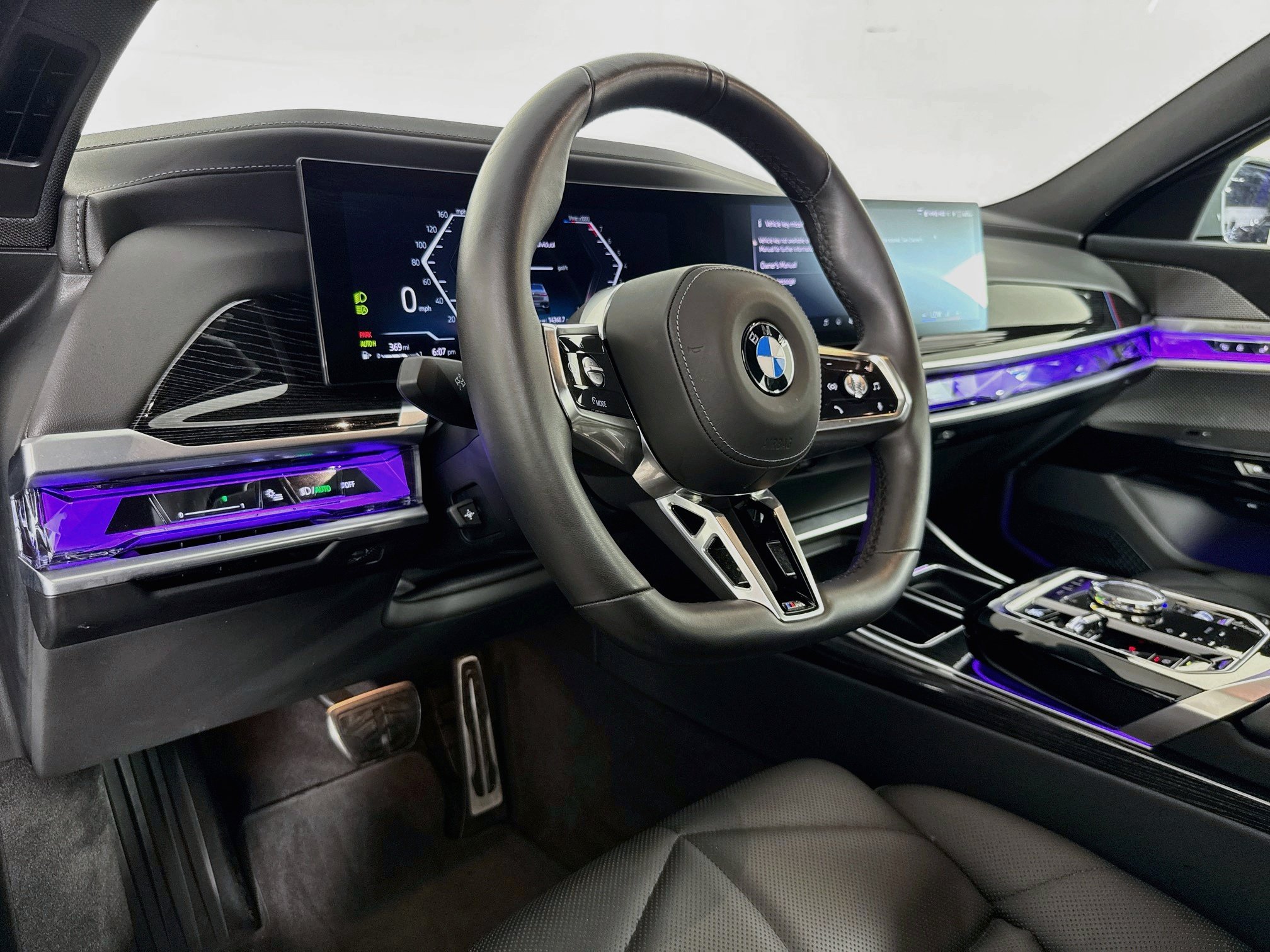 Used 2026 BMW 740i RWD image 21