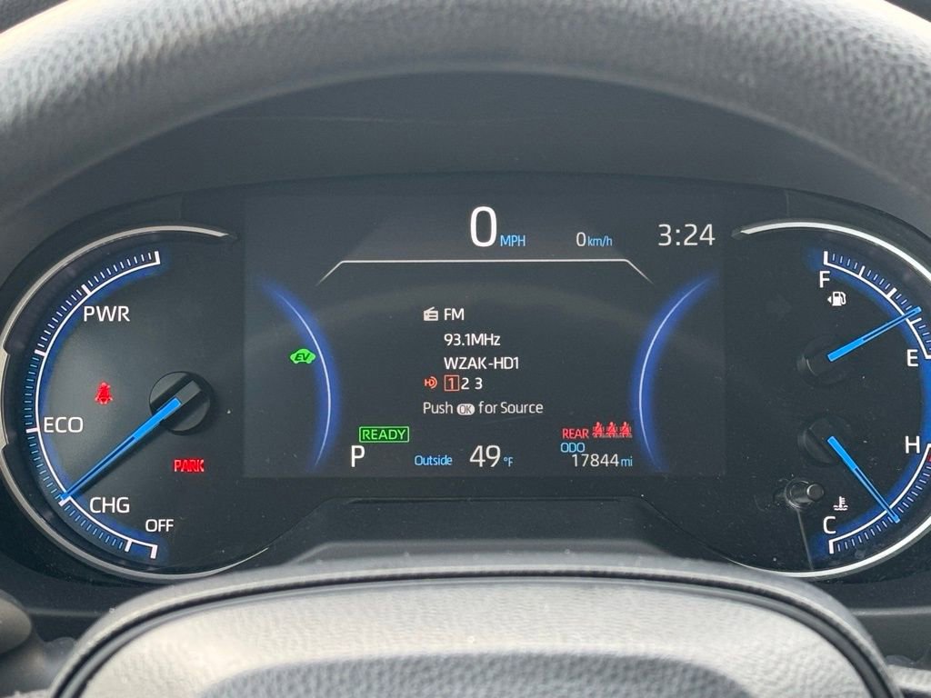 Certified 2025 Toyota RAV4 LE image 31