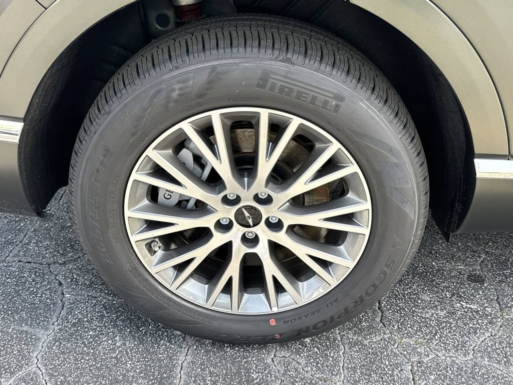 New 2025 Genesis GV80 2.5T Standard AWD/4WD image 17