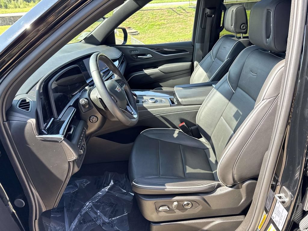 Used 2024 Cadillac Escalade Sport w/ LPO, ONYX Package AWD/4WD image 6