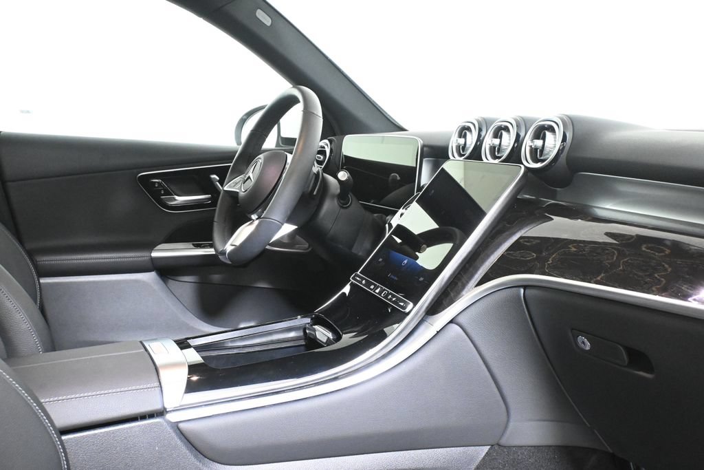 Certified 2026 Mercedes-Benz GLC 300 4MATIC image 32