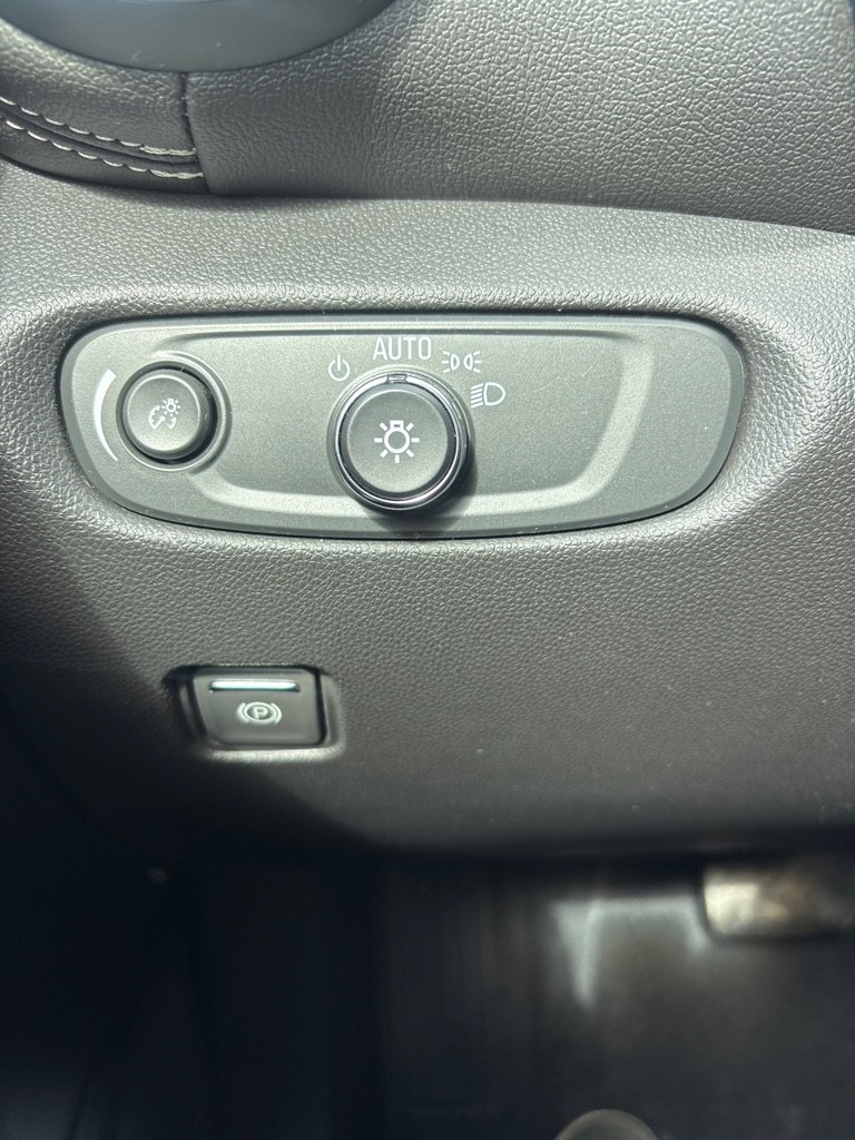 Used 2023 Chevrolet Blazer LT w/ Driver Confidence Package image 22