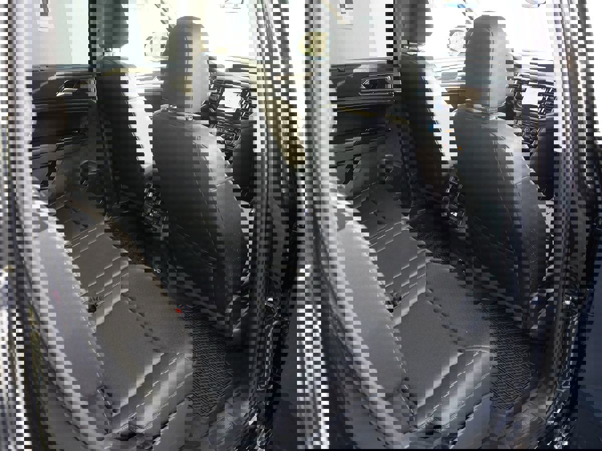 Used 2019 Volkswagen Atlas SEL R-Line image 25