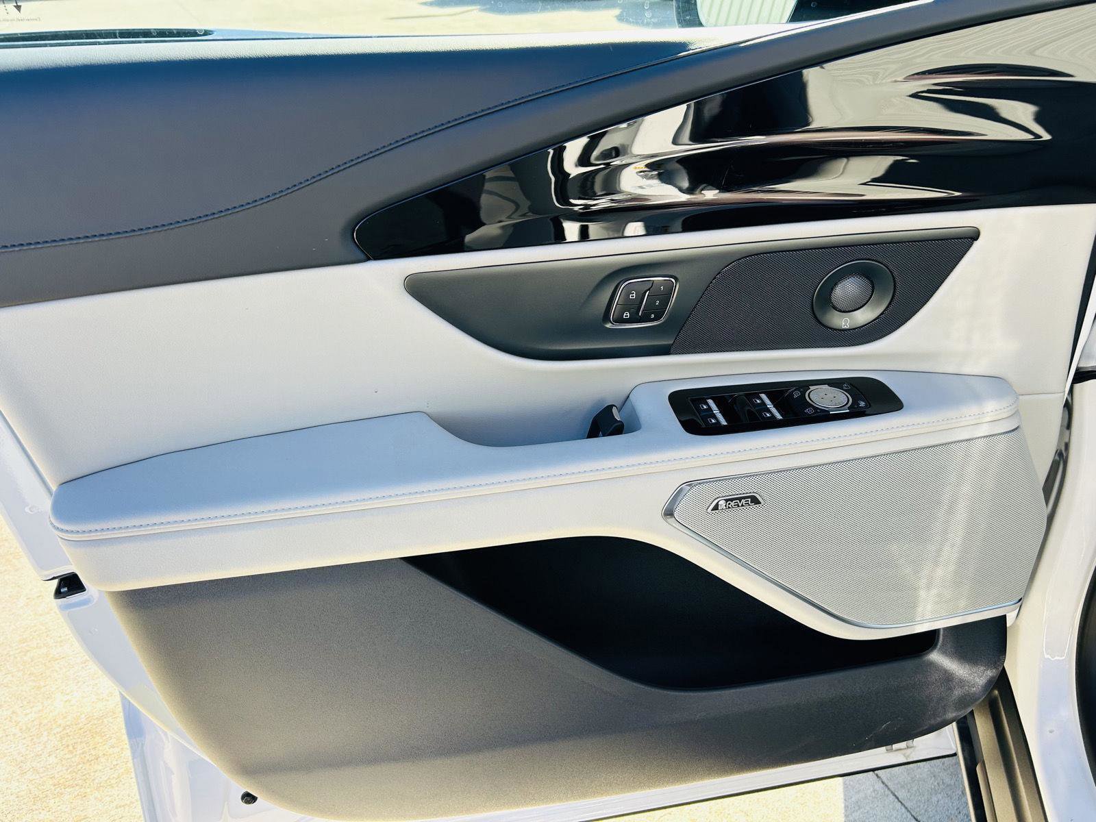 New 2026 Lincoln Nautilus Reserve w/ Jet Appearance Package image 19