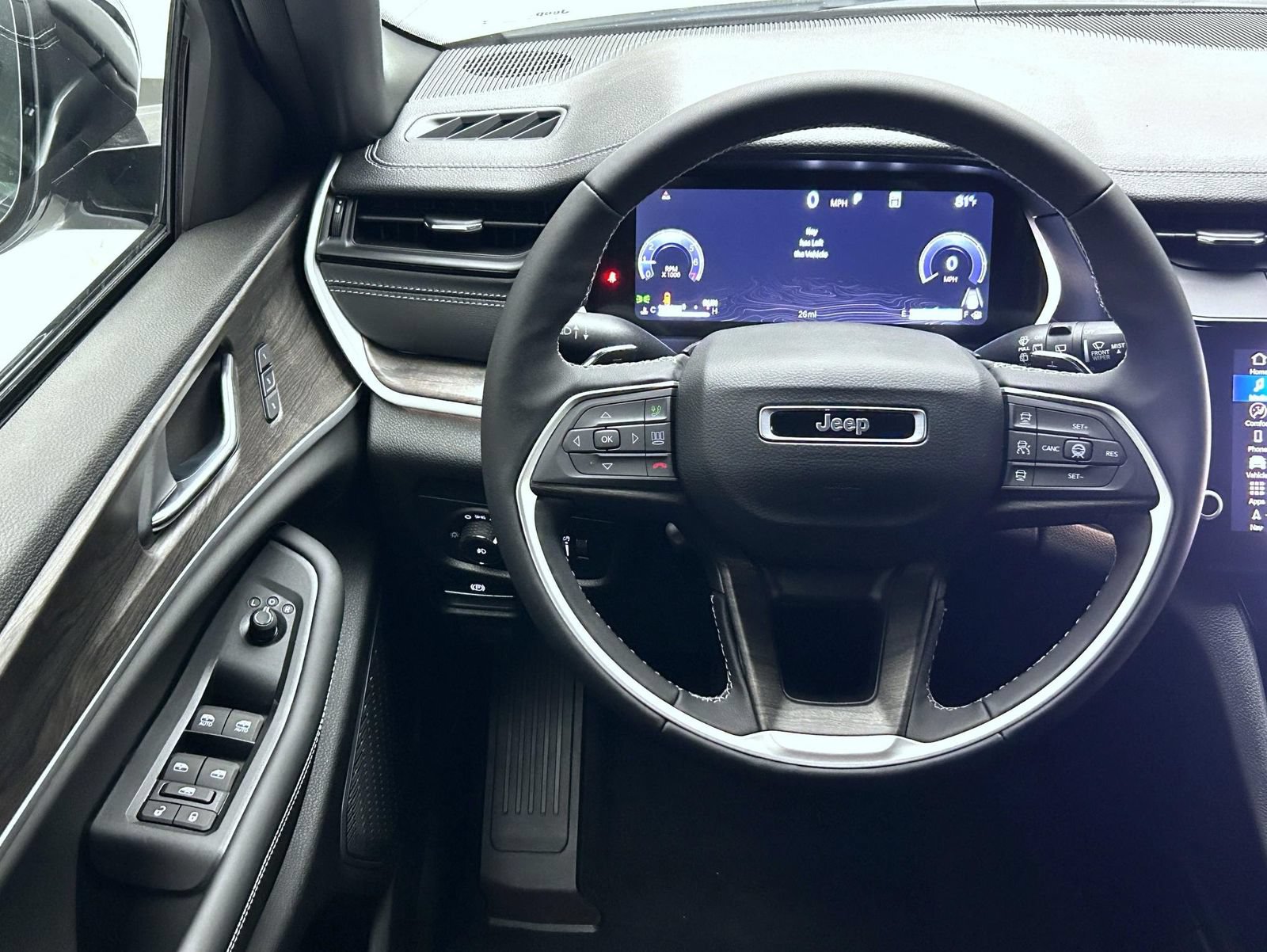 New 2026 Jeep Grand Cherokee L Limited AWD/4WD image 12