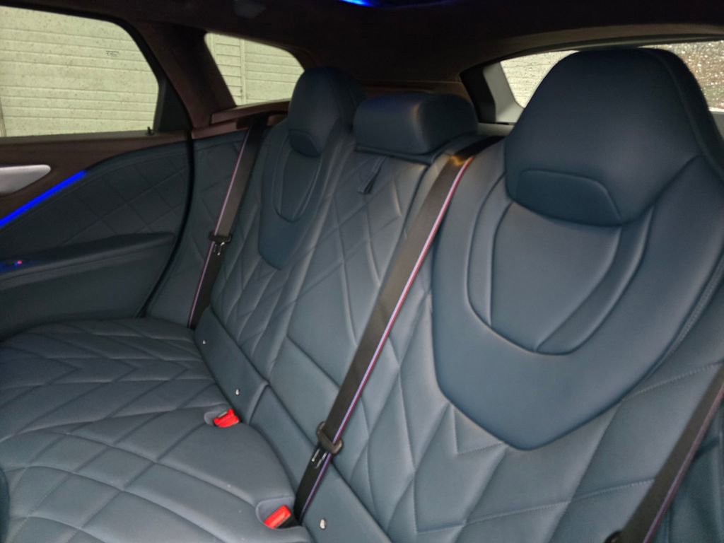 Used 2023 BMW XM image 55