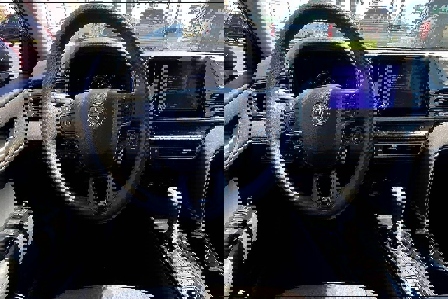 Used 2025 Toyota Camry LE FWD image 5