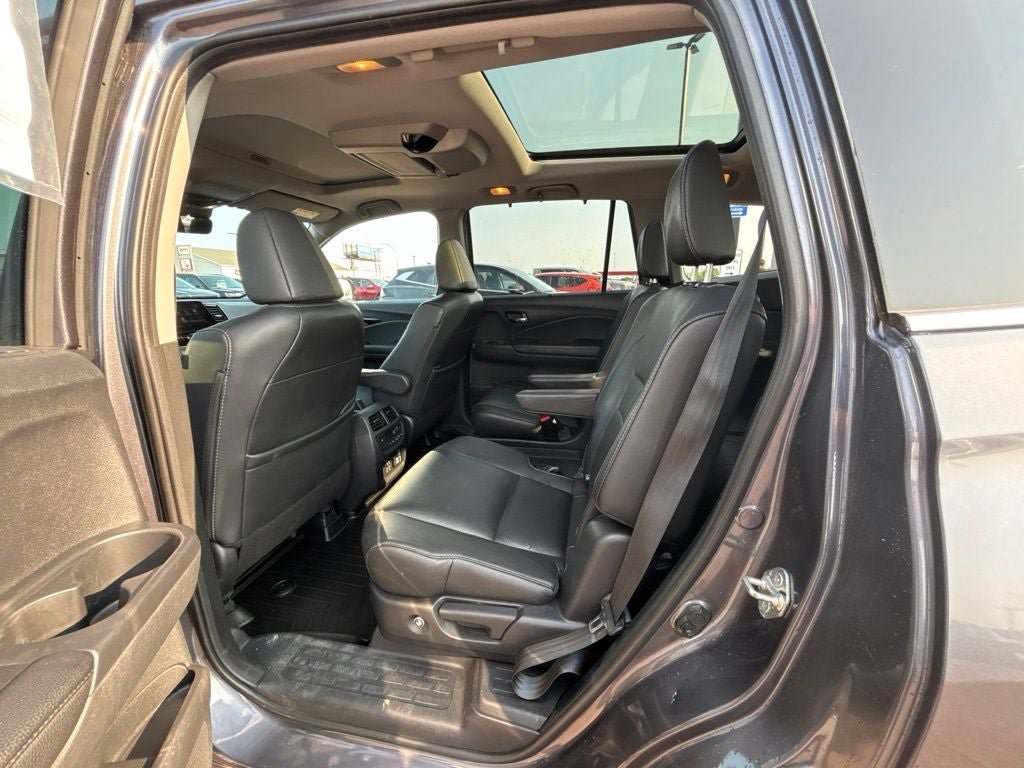 Used 2019 Honda Pilot Elite image 26