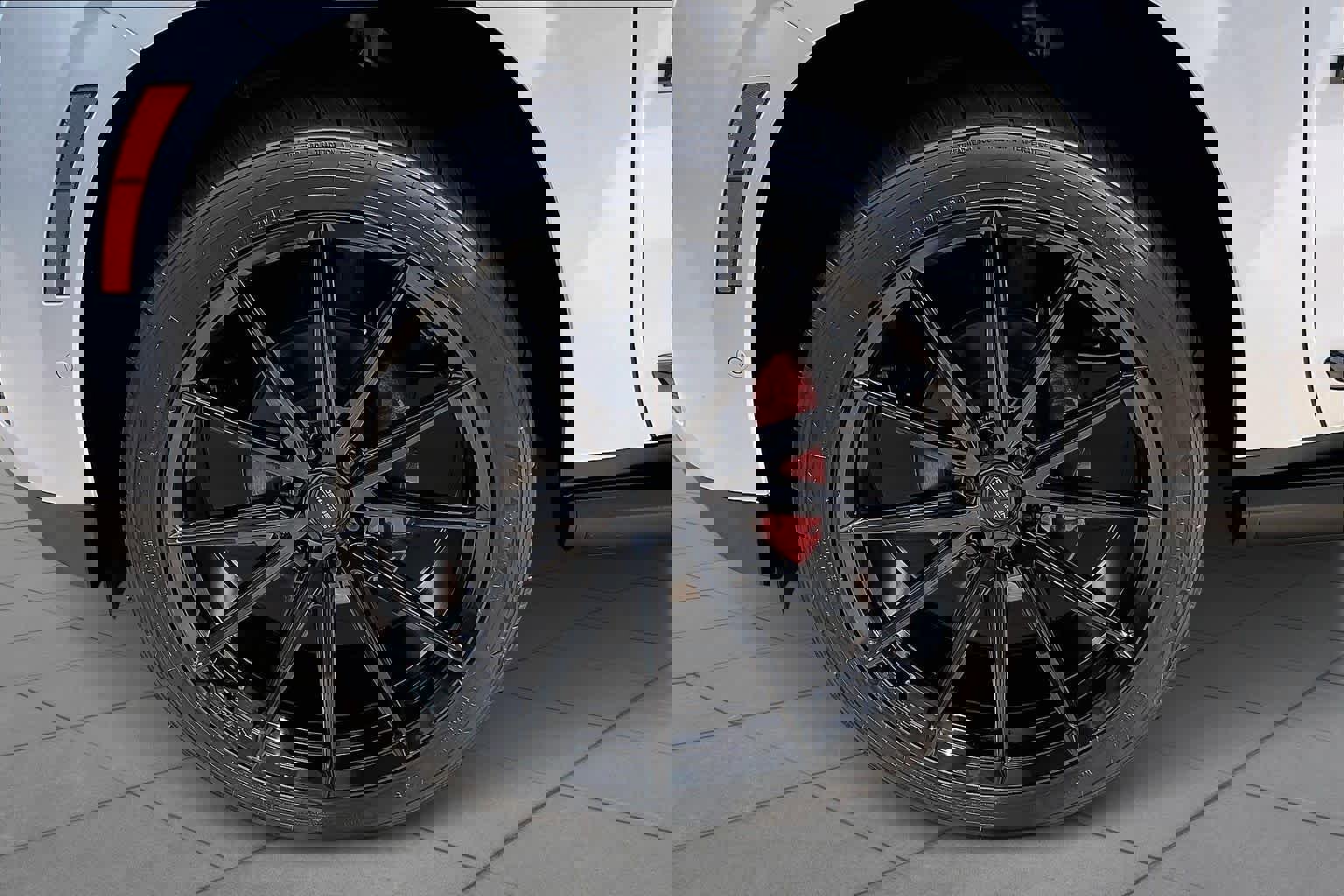 New 2026 GMC Yukon Denali w/ Sun & Power Step Package image 9