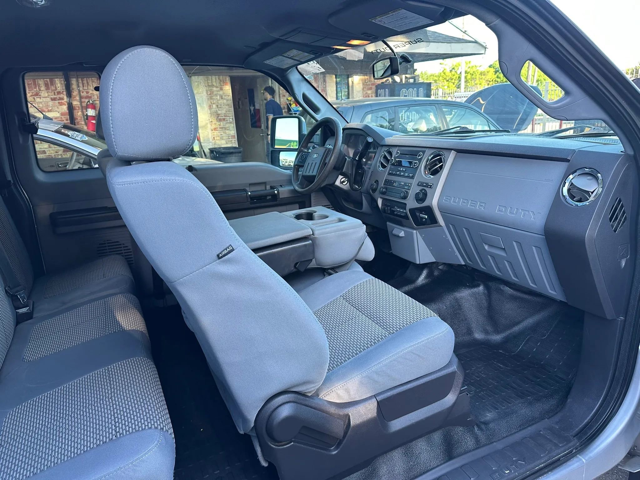 Used 2016 Ford F250 XLT w/ XLT Premium Package image 5