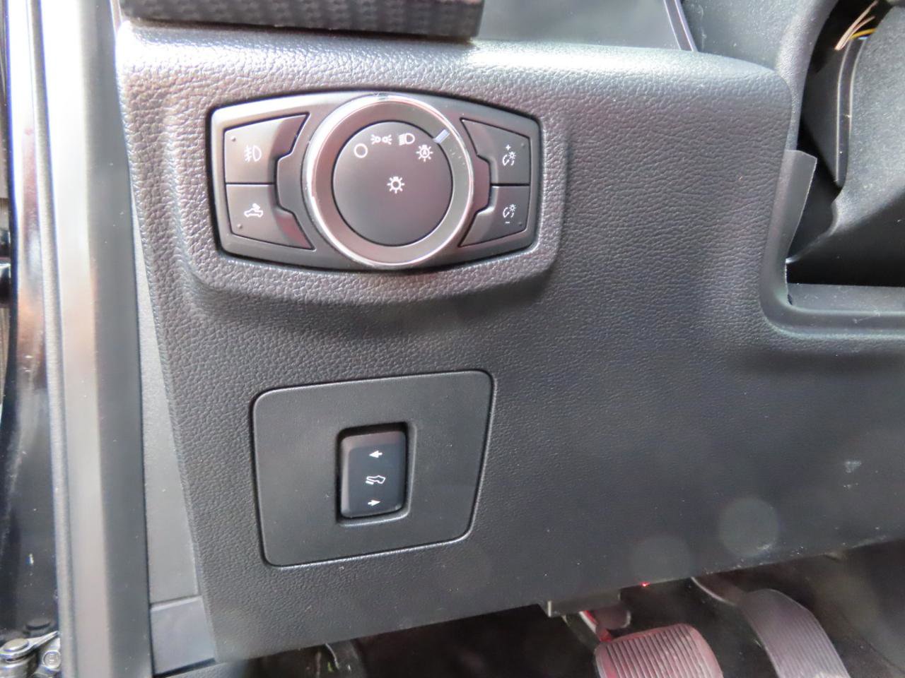 Used 2016 Ford F150 XLT w/ Equipment Group 302A Luxury AWD/4WD image 31