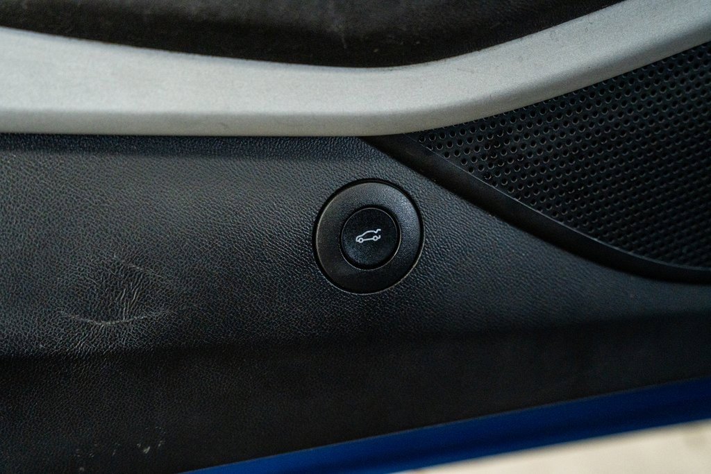 Used 2022 Chevrolet Camaro LT image 31