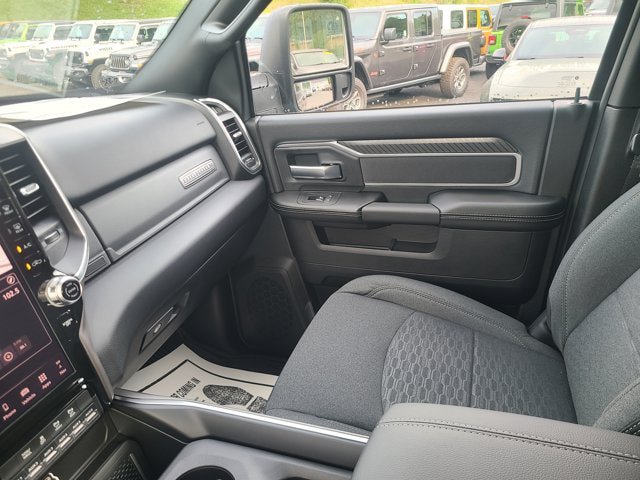 New 2026 RAM 2500 Big Horn AWD/4WD image 18