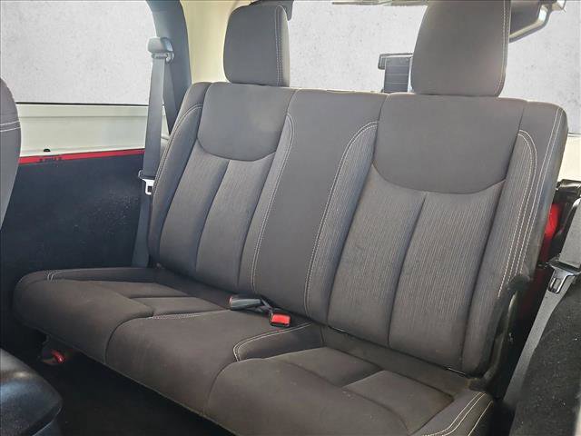Used 2014 Jeep Wrangler Rubicon image 16