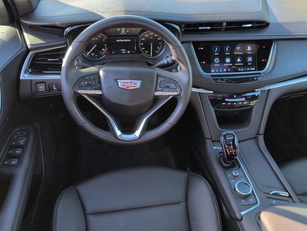 Used 2025 Cadillac XT6 Luxury image 29