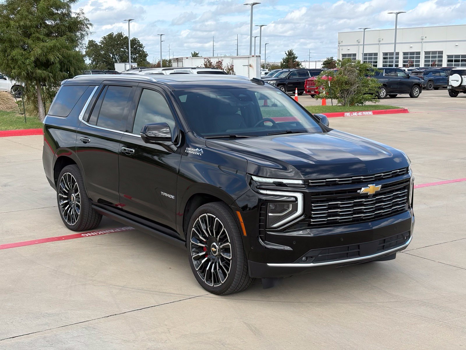 Used 2026 Chevrolet Tahoe High Country AWD/4WD image 12