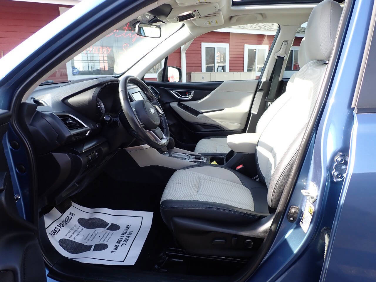 Used 2022 Subaru Forester Premium image 8