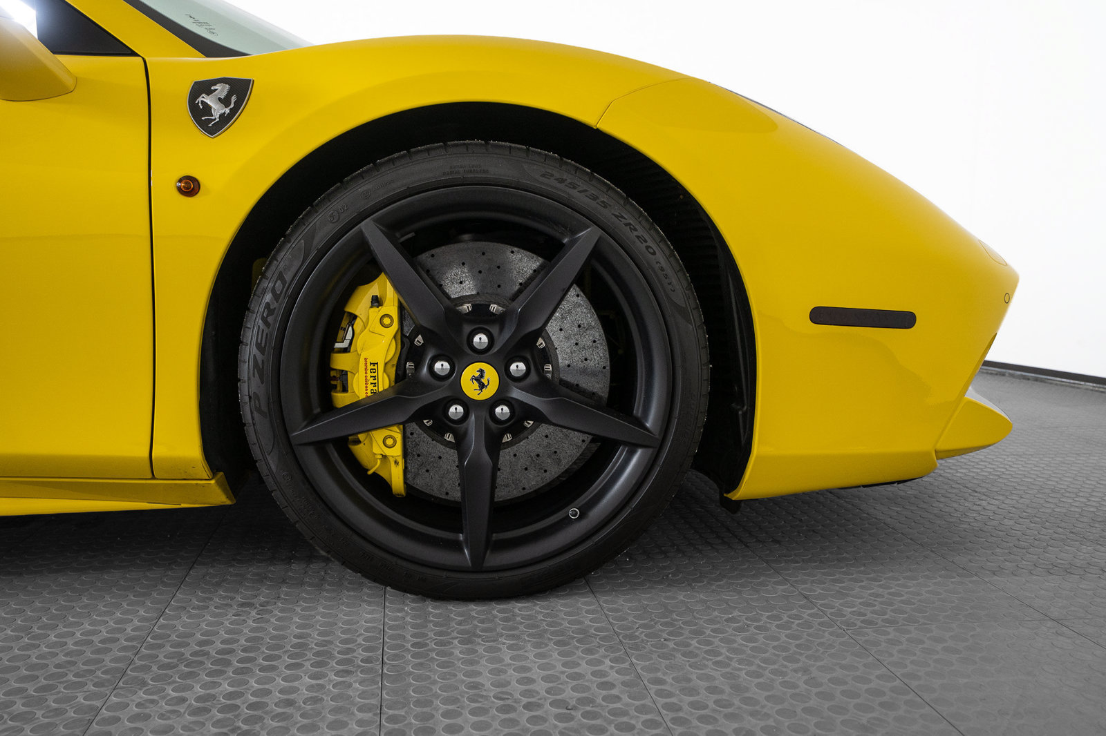 Certified 2018 Ferrari 488 Spider RWD image 32