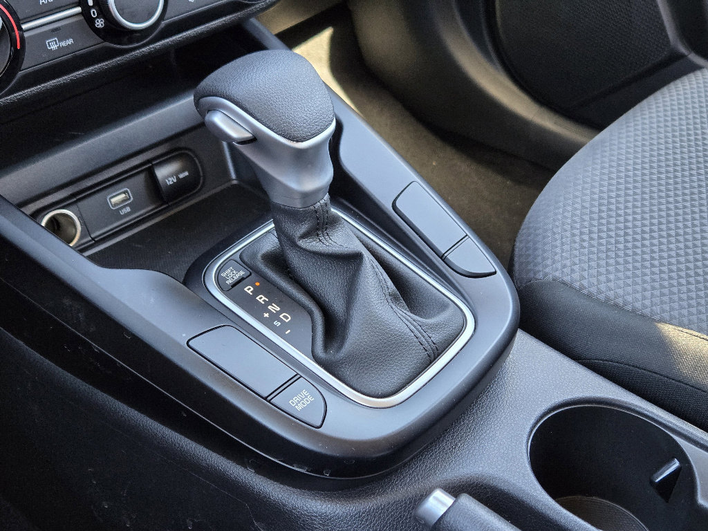 Certified 2025 Kia Soul S image 9