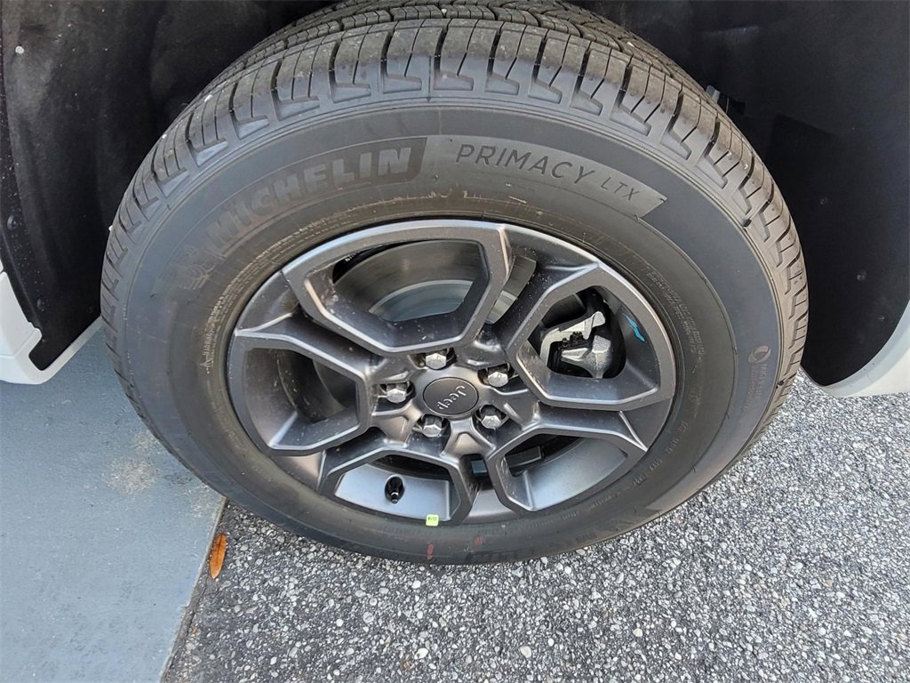 New 2025 Jeep Grand Cherokee Limited 4xe image 48