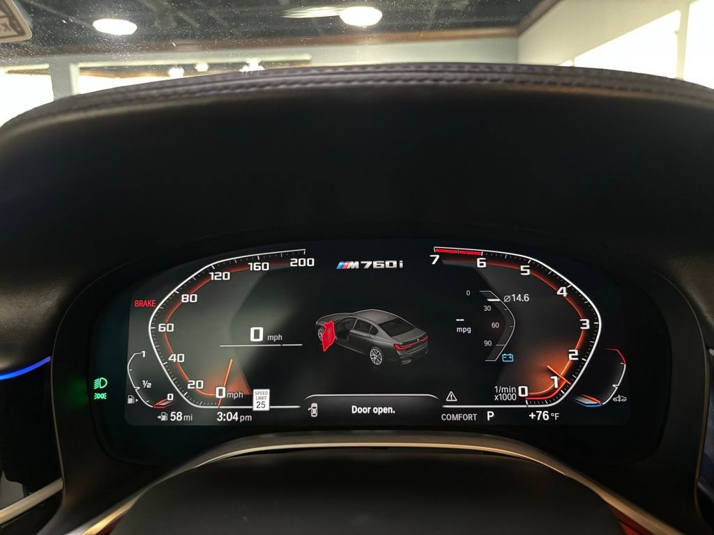 Used 2022 BMW M760i xDrive image 12