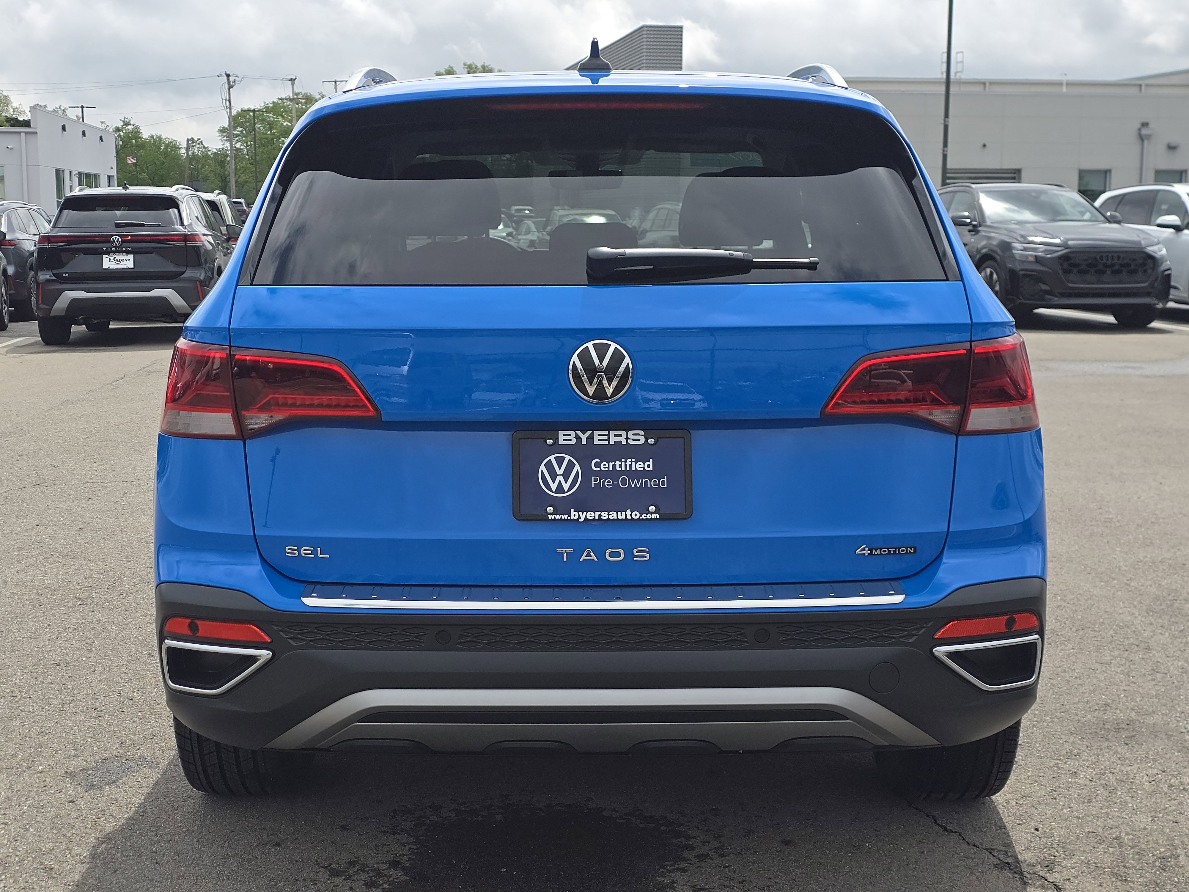 Certified 2023 Volkswagen Taos SEL AWD/4WD image 6