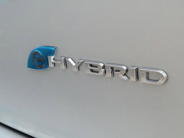 Used 2023 Chrysler Pacifica Limited image 7