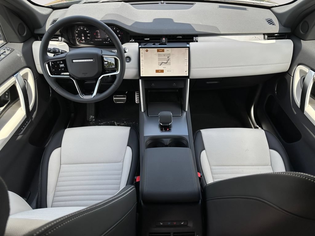 New 2026 Land Rover Discovery Sport Landmark AWD/4WD image 10