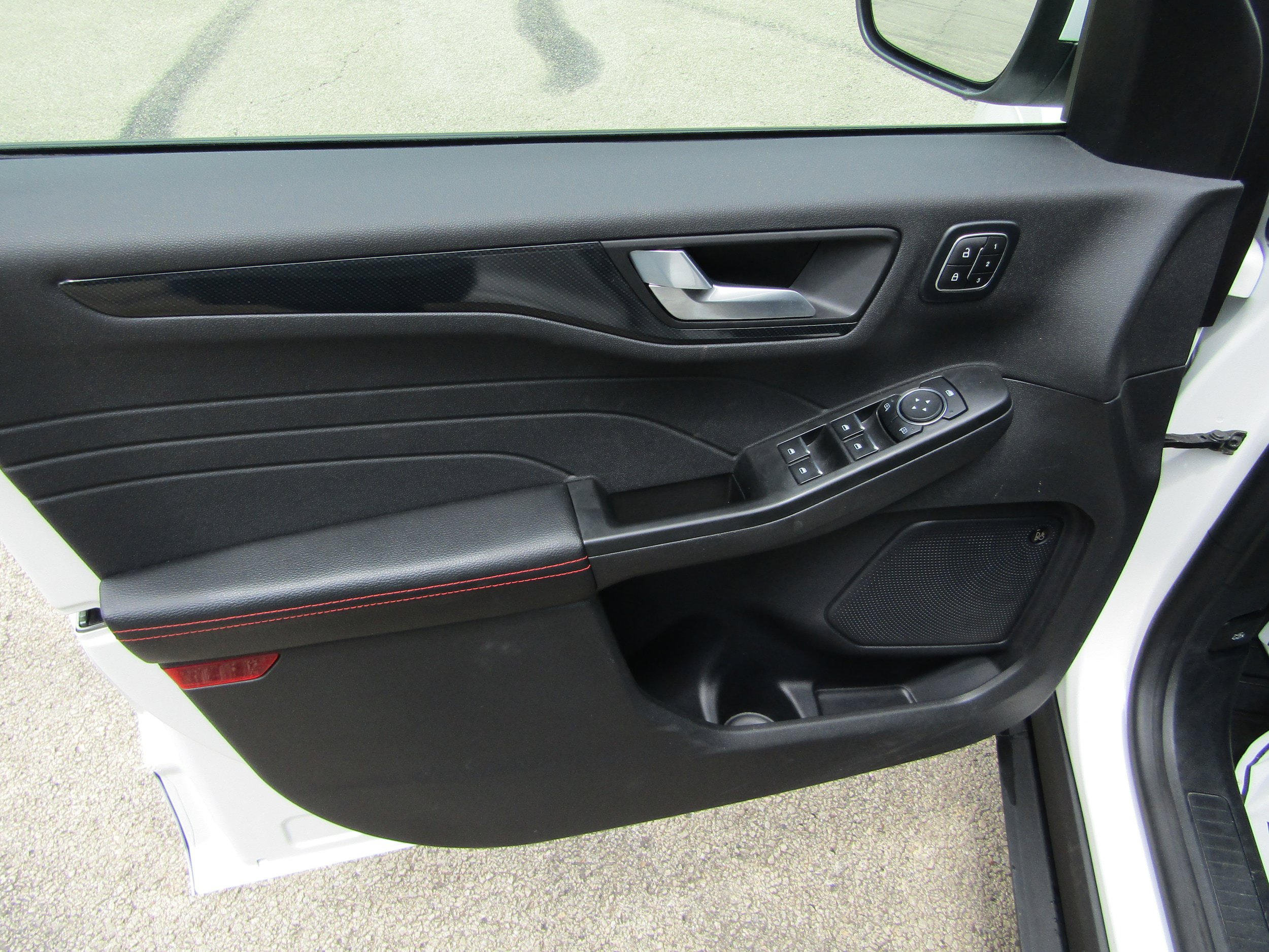 Used 2024 Ford Escape ST-Line Select w/ Tech Pack #2 AWD/4WD image 10