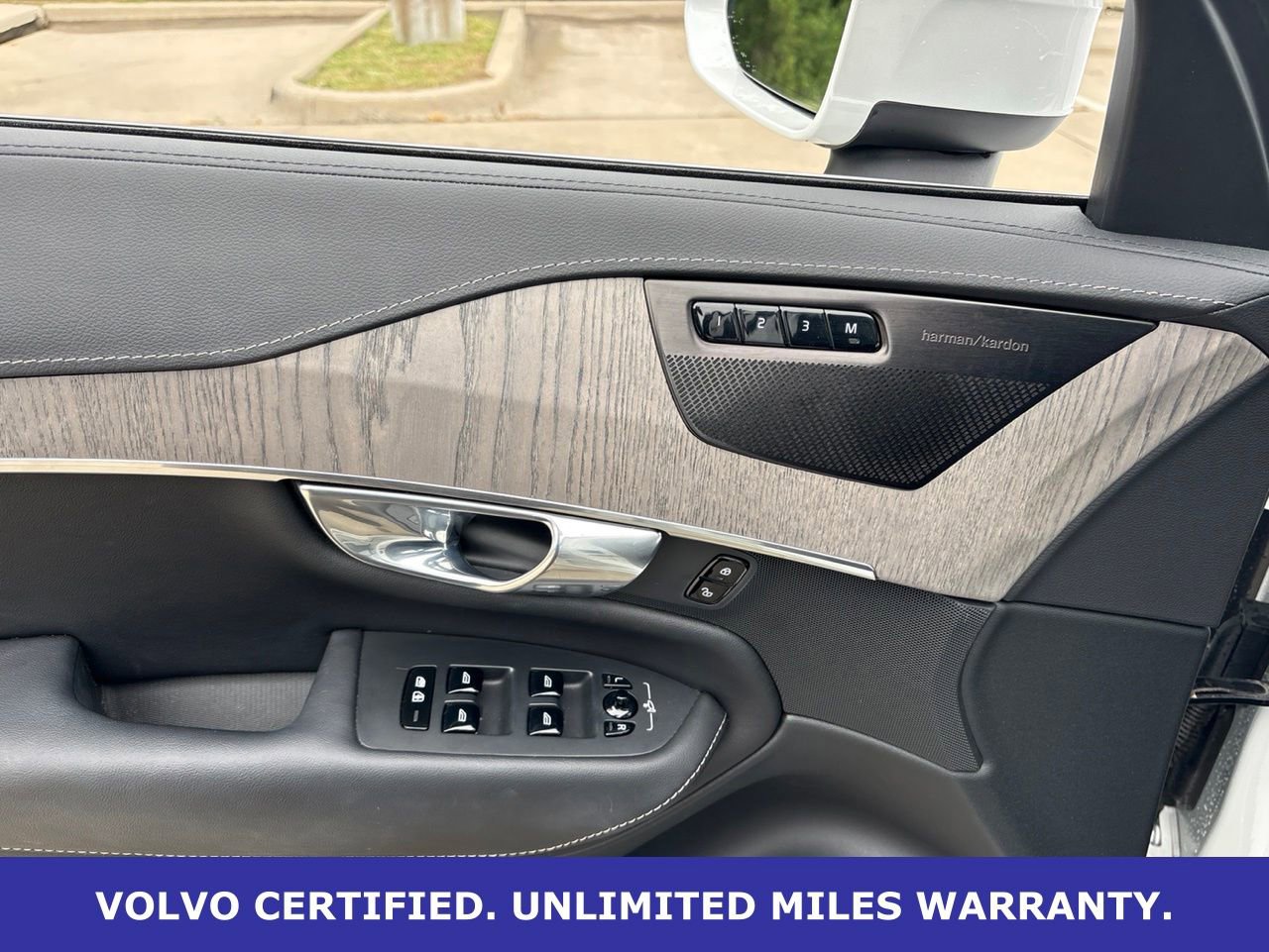 Certified 2023 Volvo XC90 T8 Ultimate w/ Protection Package Premier AWD/4WD image 16