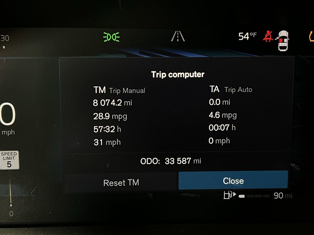 Certified 2024 Volvo V60 B5 Cross Country Plus w/ Protection Package Premier image 12