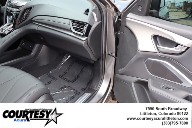 Used 2024 Acura RDX SH-AWD image 35