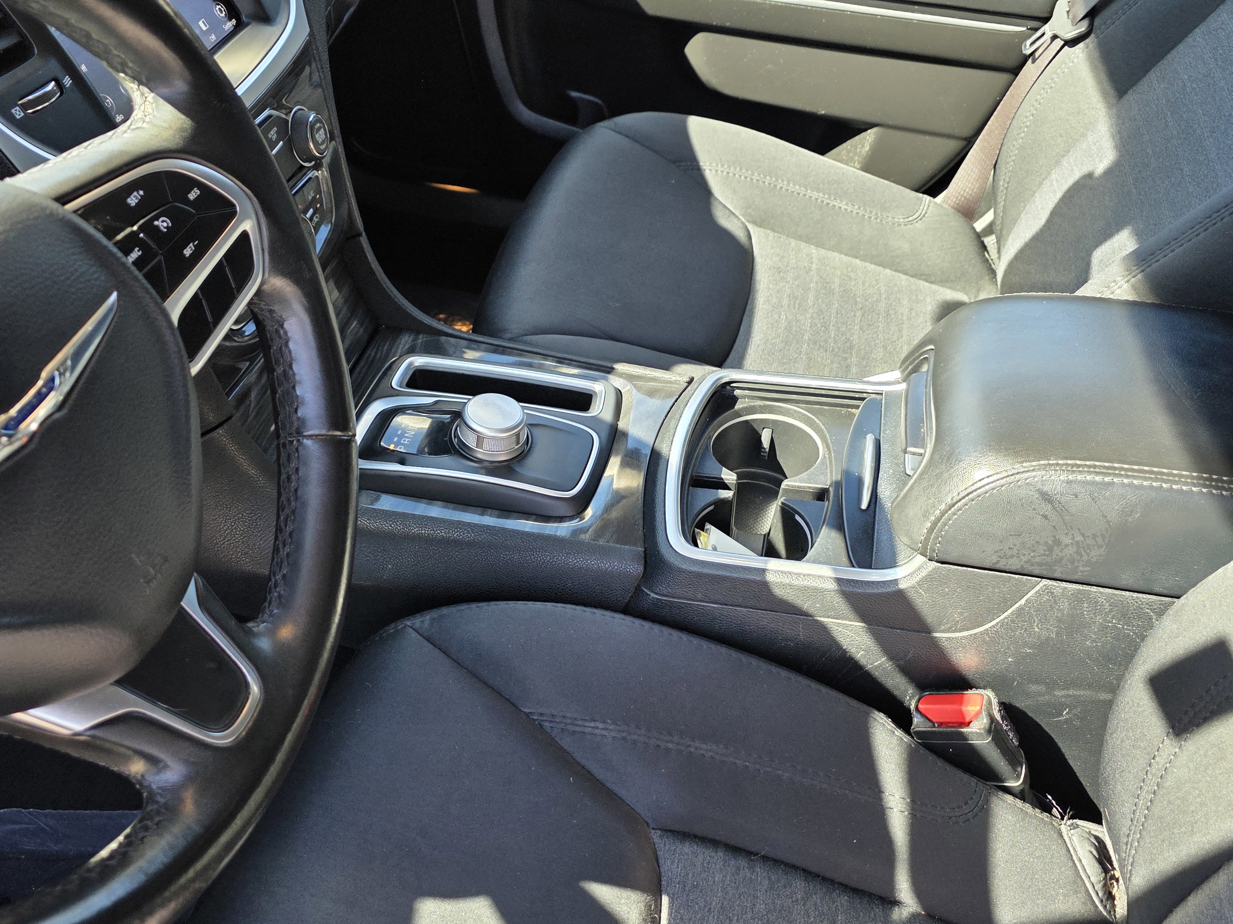 Used 2019 Chrysler 300 Touring w/ Sport Appearance Package image 13