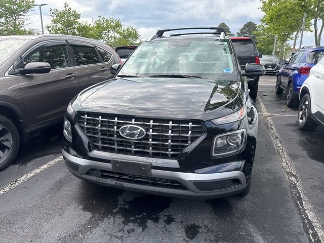 Used 2025 Hyundai Venue SEL FWD image 4