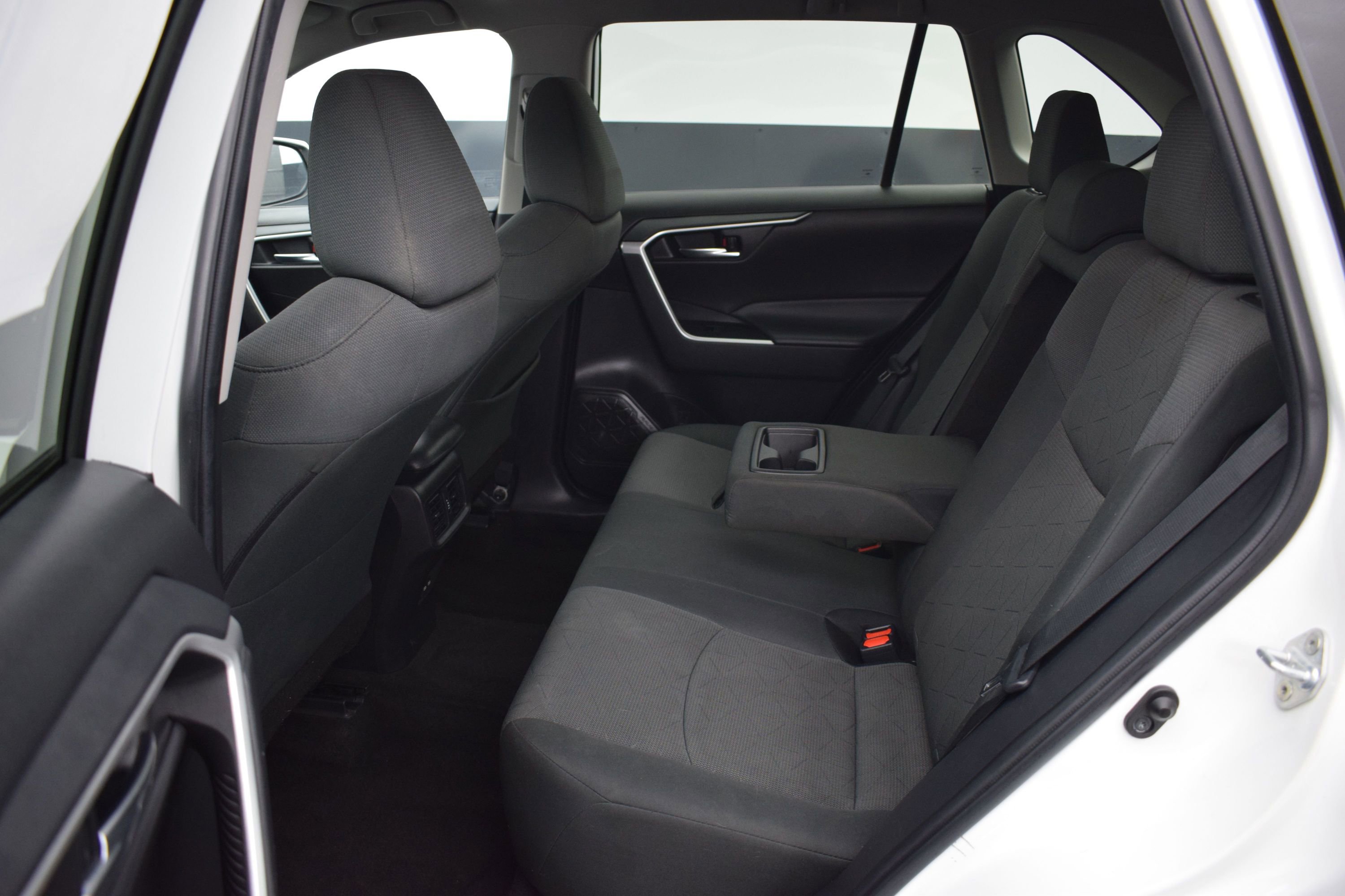 Used 2022 Toyota RAV4 XLE FWD image 12