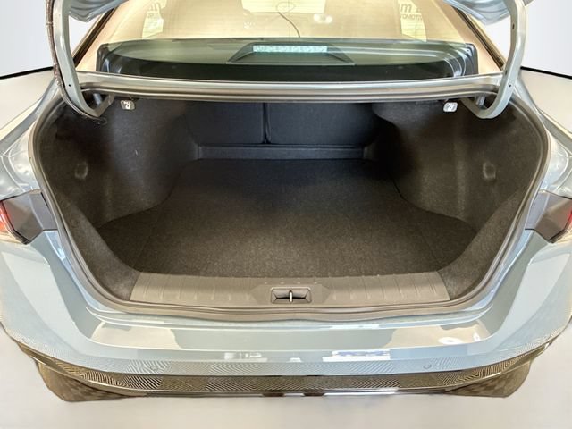 Used 2026 Nissan Sentra SR w/ SR Premium Package FWD image 26