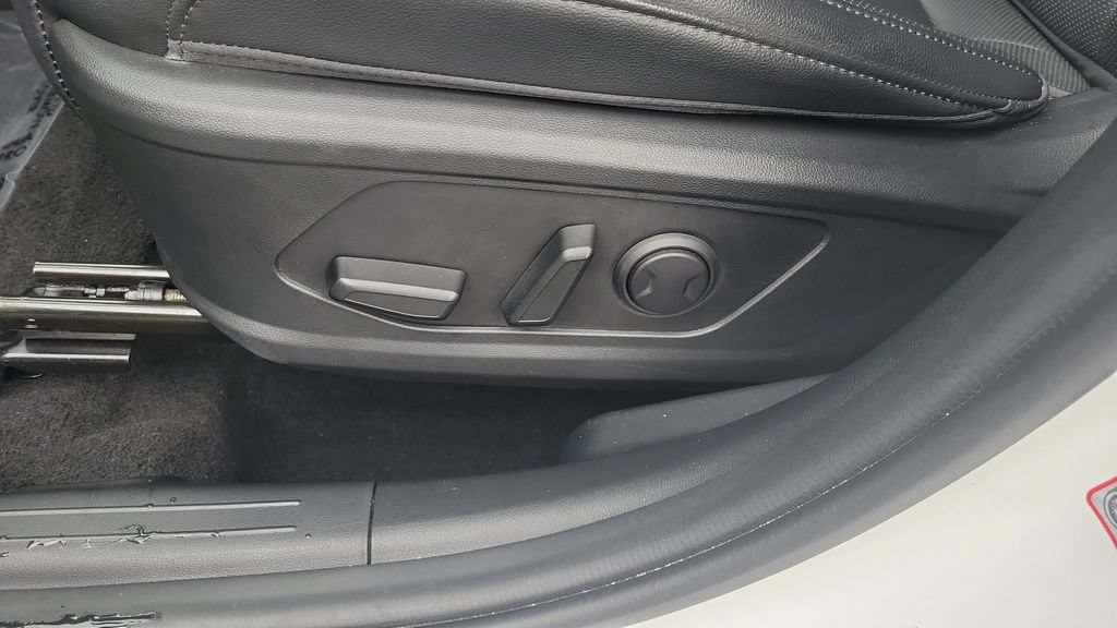 Certified 2023 Hyundai Tucson SEL w/ Convenience Package FWD image 16