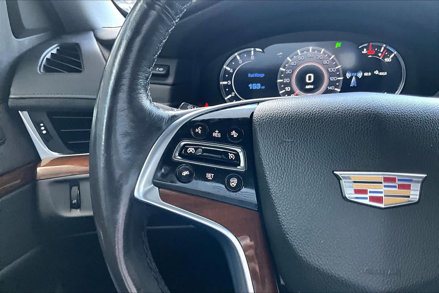 Used 2020 Cadillac Escalade Premium Luxury RWD image 23