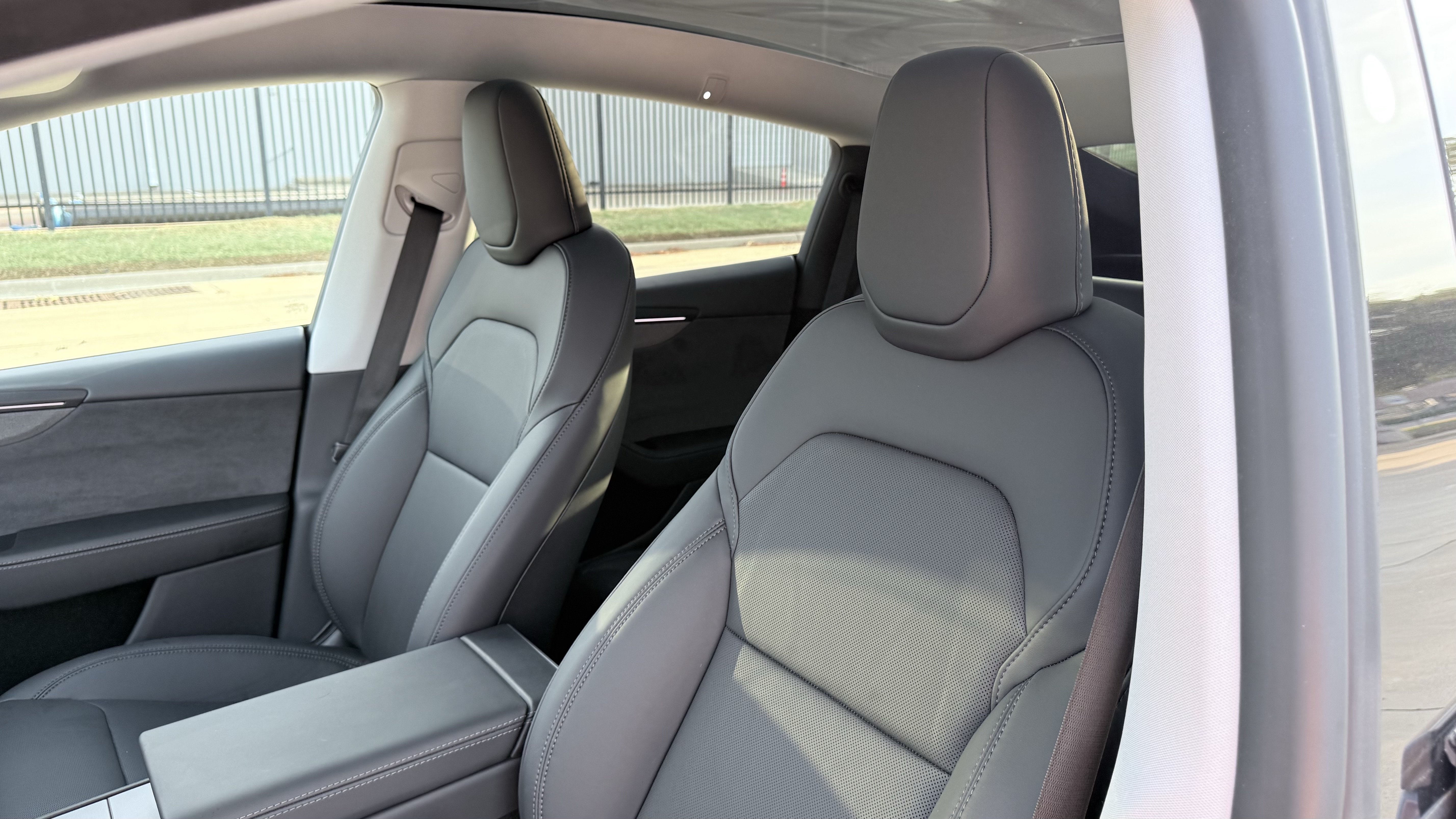 Used 2026 Tesla Model Y AWD image 25
