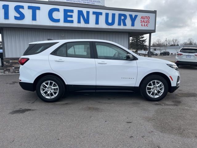 Used 2024 Chevrolet Equinox LS AWD/4WD image 17