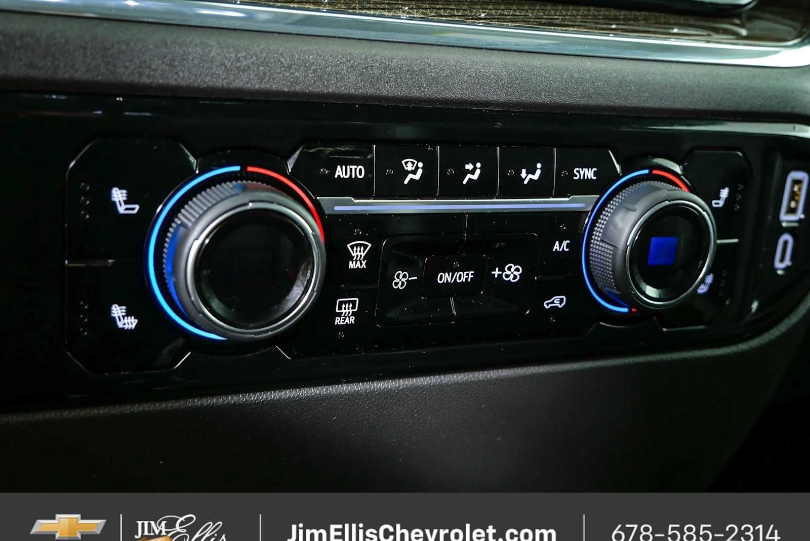 Certified 2024 Chevrolet Silverado 1500 LT AWD/4WD image 15