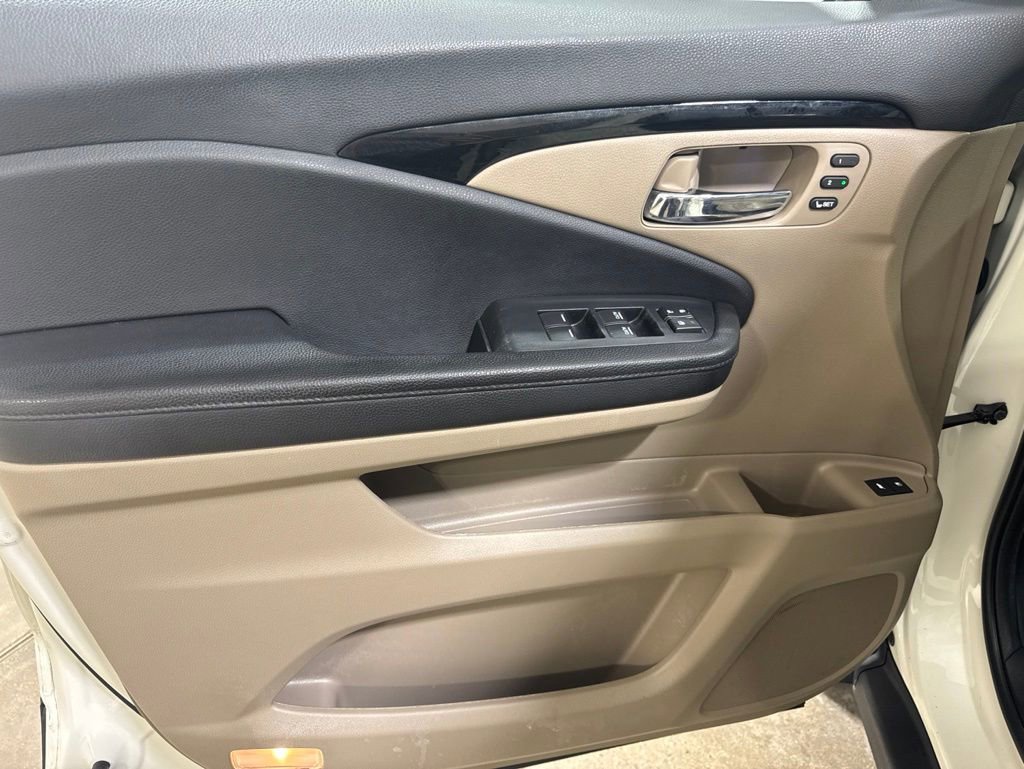 Used 2019 Honda Pilot Touring image 17