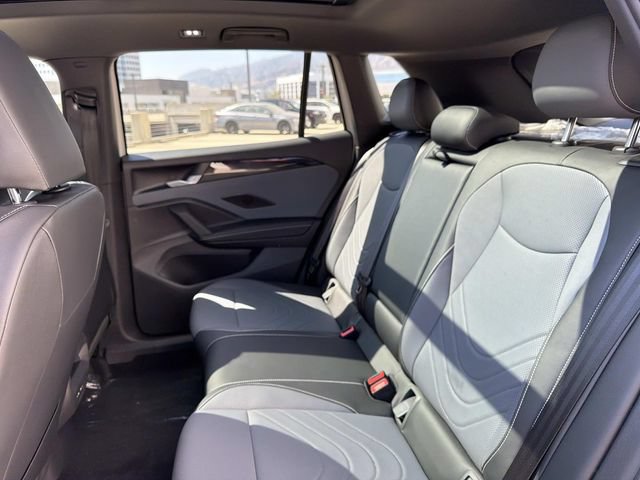 New 2026 Volkswagen Tiguan SE R-Line FWD image 12