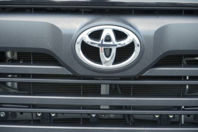 Used 2025 Toyota Tundra SR w/ SR Tow Package AWD/4WD image 5